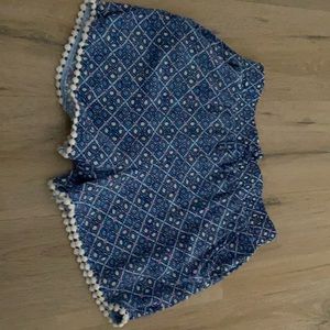 Pockets on side- very soft